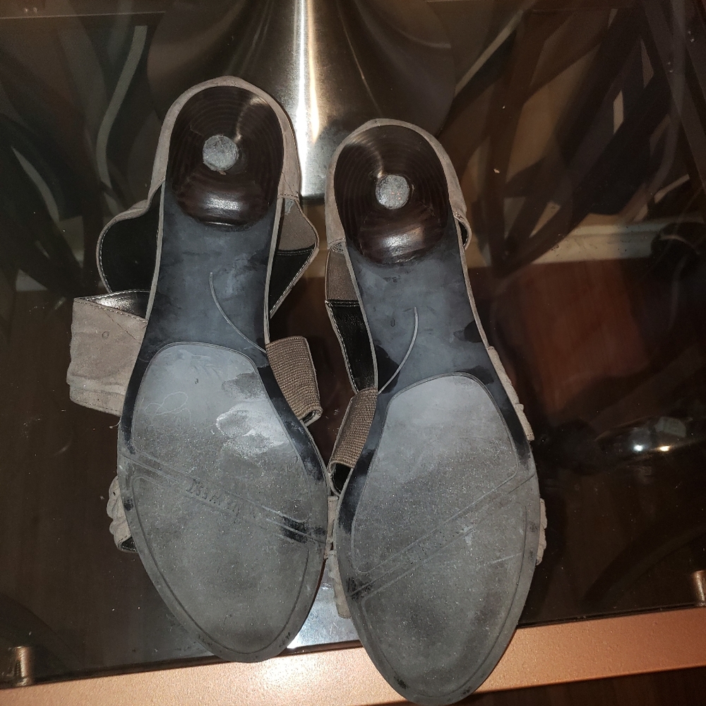 Shoes - Picture 3 of 4